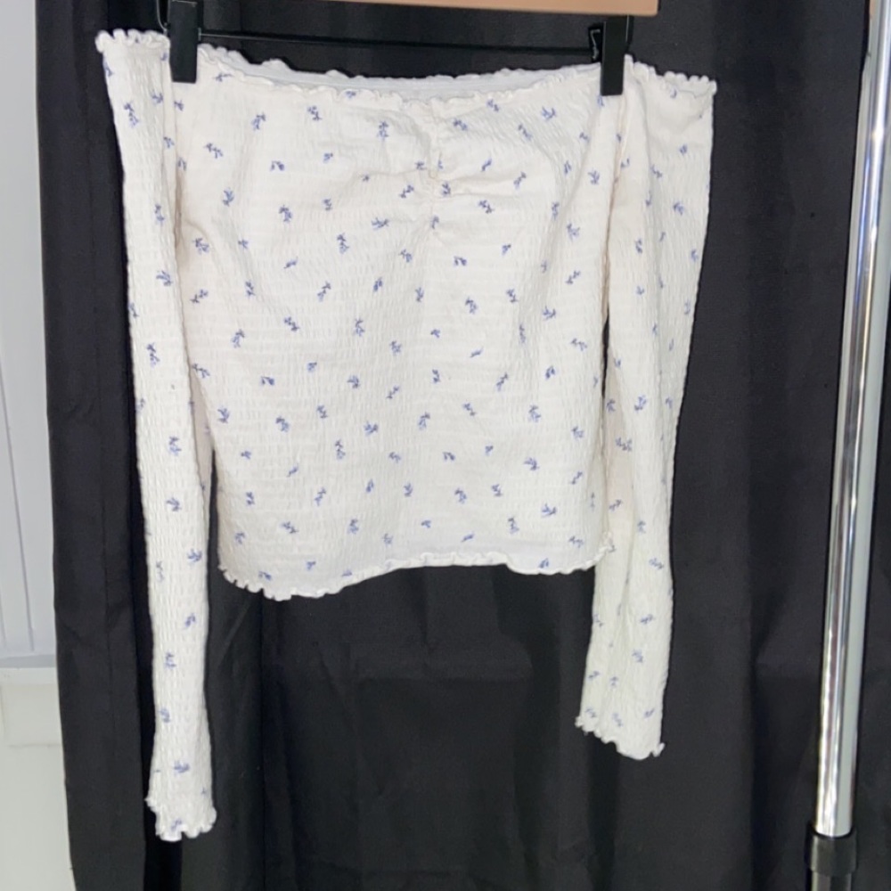 Women’s shirt